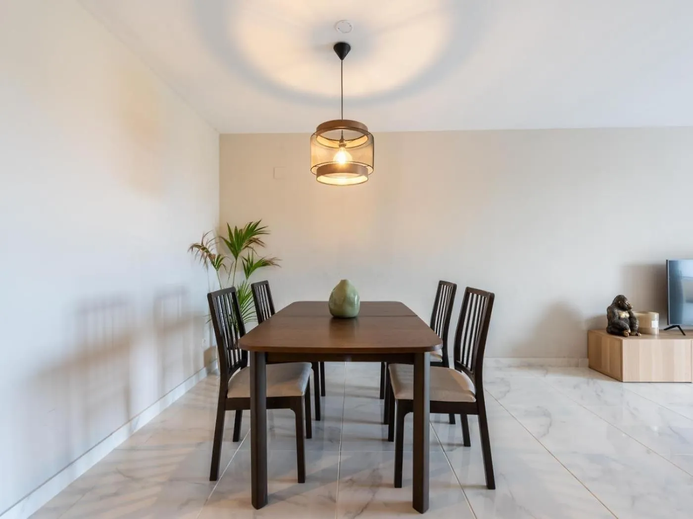 Azahara1, Mountain Views And Frontline Golf Apartment Marbella