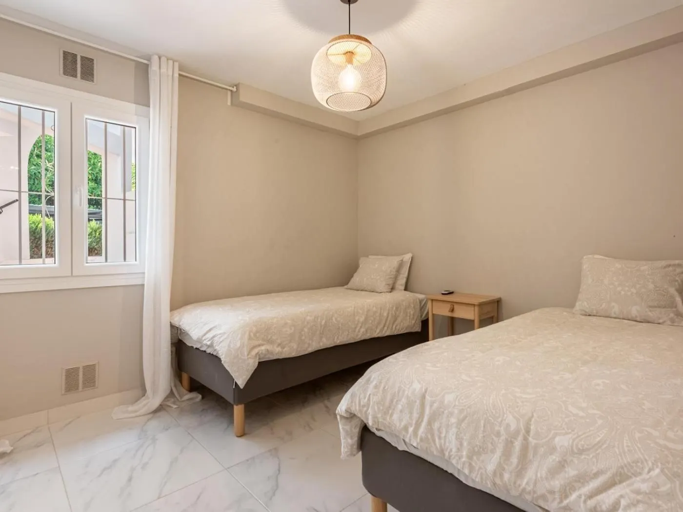 Azahara1, Mountain Views And Frontline Golf Apartment Marbella 0*,